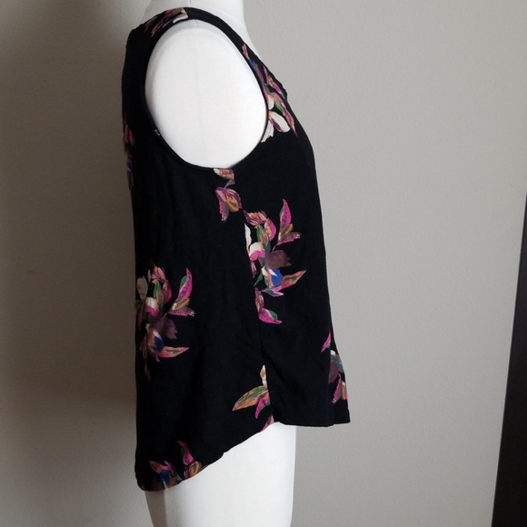 NWOT A new day flowy black floral tank - Picture 5 of 8
